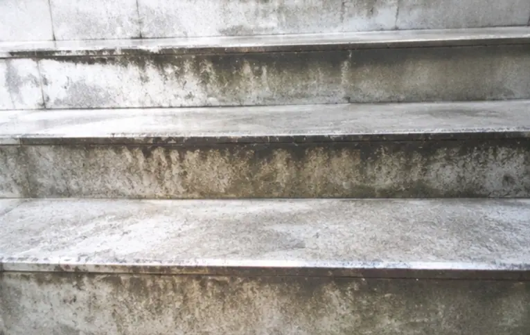 Vorher Treppe